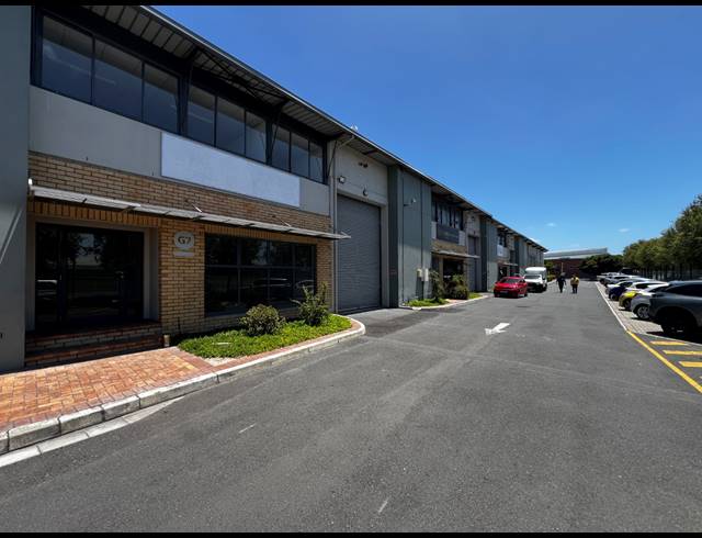 401M² WAREHOUSE TO LET IN AIRPORT INDUSTRIA